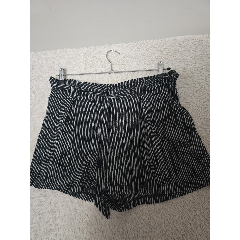 Max Studio Shorts, Large, Blue, Belted, Lightweight